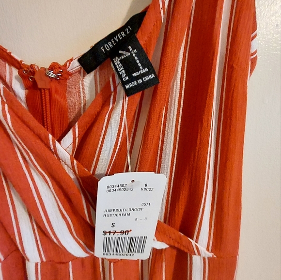 NWT Forever 21 womens spaghetti strap jumpsuit. Size small - Picture 3 of 5